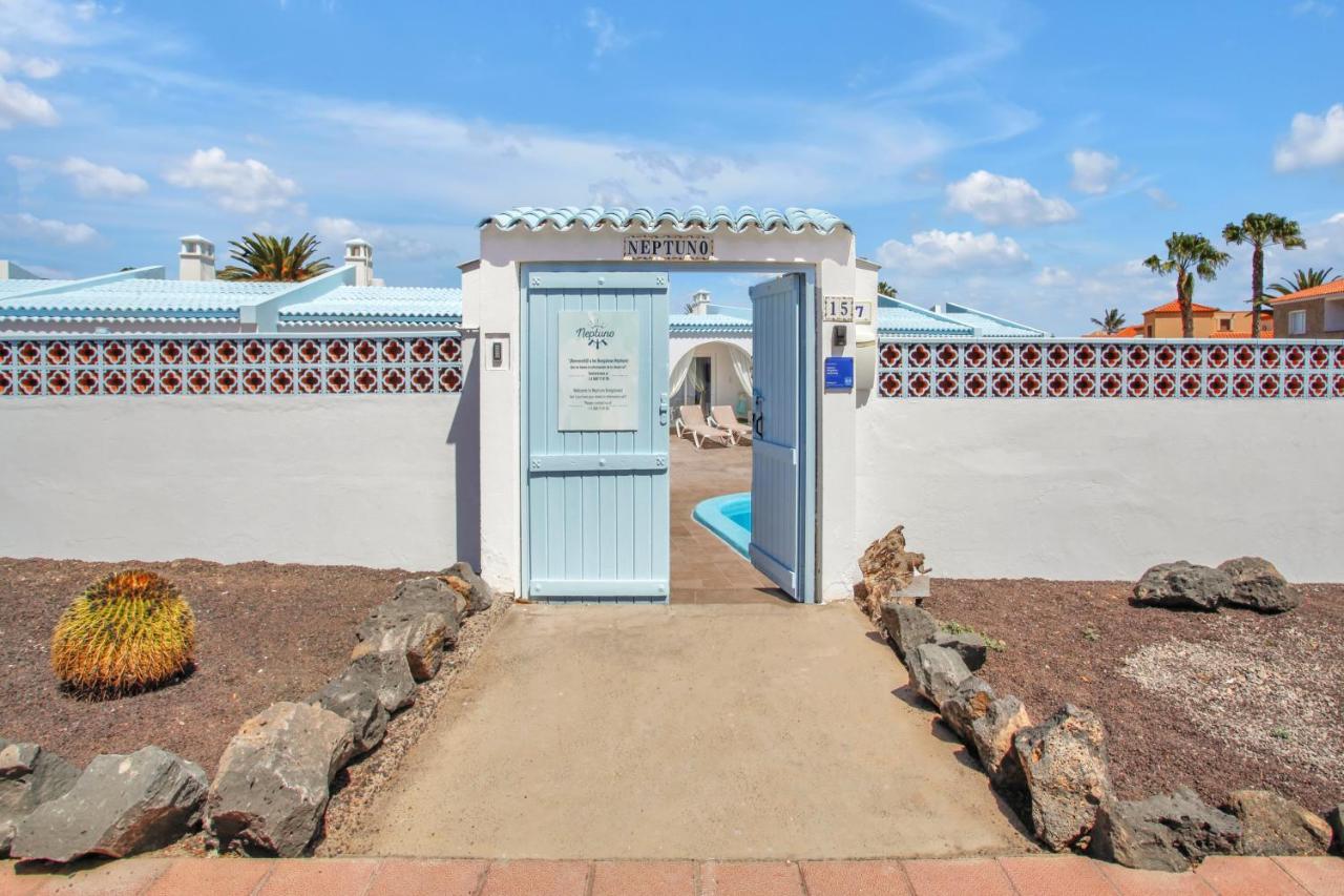 Neptuno Bungalows - Adults Only Corralejo Exterior photo